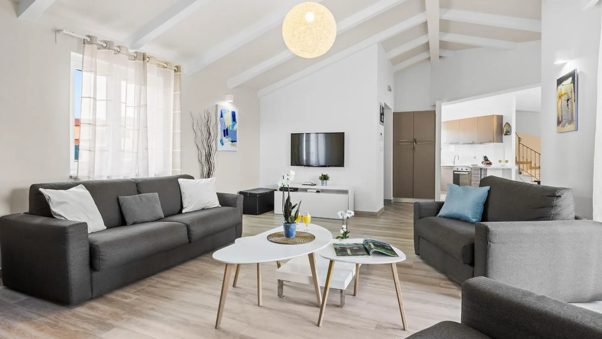 Villa Mila In Medulin With Sea View And Private Pool Only 300 Meters From The Beach 0*,